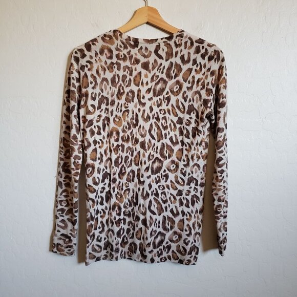 Ann Taylor Leopard Print Cardigan 100% Extra Fine Merino Wool Sweater Size Small - Picture 8 of 9
